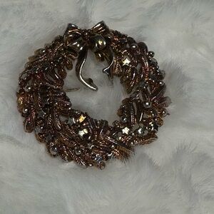 Vintage Wreath Brooch with bow and stars